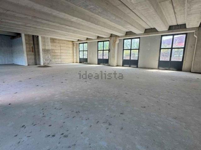 Capannone in vendita di 540 m²