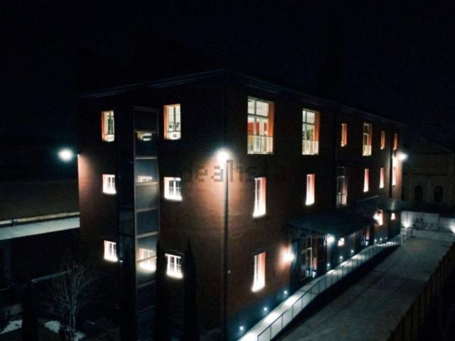 Capannone in vendita di 550 m² in Via Berbera, 37