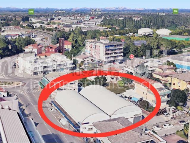 Capannone in vendita di 550 m² in Via Giorgione, 17