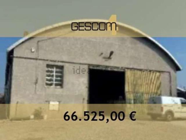 Capannone in vendita di 555 m² in Via Frescadella