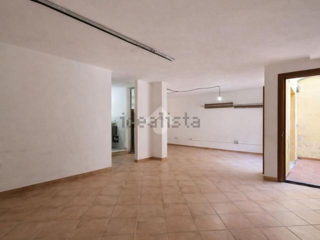 Capannone in vendita di 55 m² in Via del Veliero, 58
