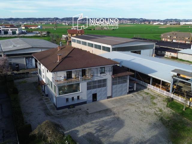 Capannone in vendita di 583 m² in Via Sandro Pertini, 6