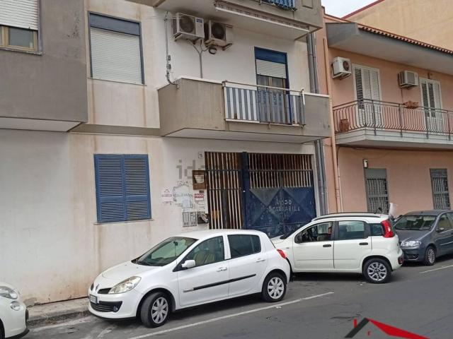 Capannone in vendita di 59 m² in Via Cefalù