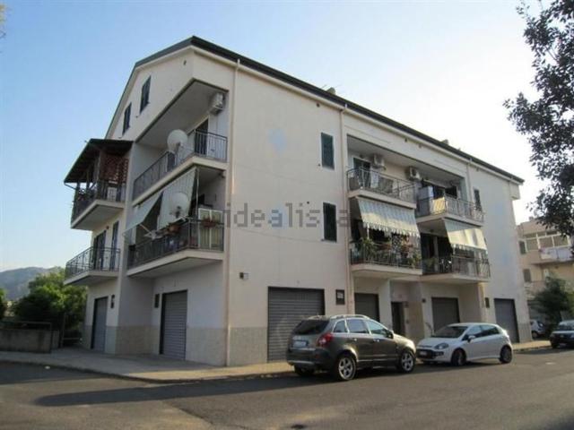 Capannone in vendita di 63 m² in Via Baltia