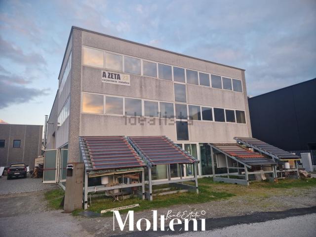 Capannone in vendita di 600 m²