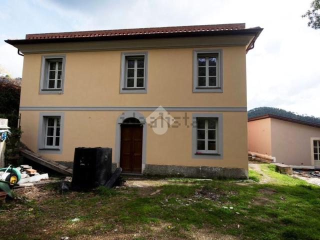 Capannone in vendita di 600 m²