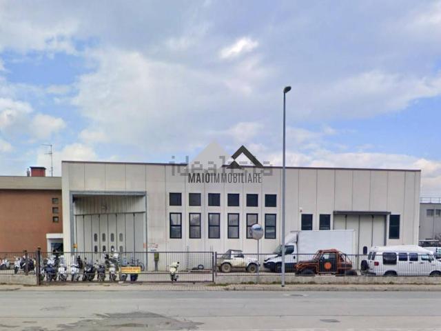 Capannone in vendita di 600 m² in Via Ferrari E 2