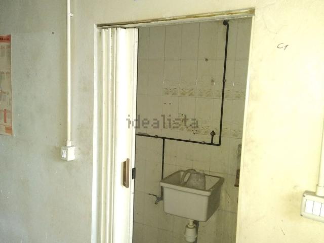 Capannone in vendita di 600 m² in Via Prampolini, 19