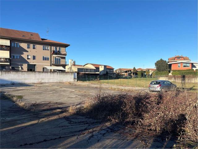 Capannone in vendita di 600 m² in Viale Kennedy, 14