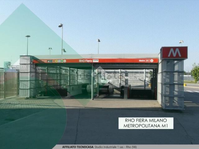 Capannone in vendita di 607 m² in Via Alcide De Gasperi, 1