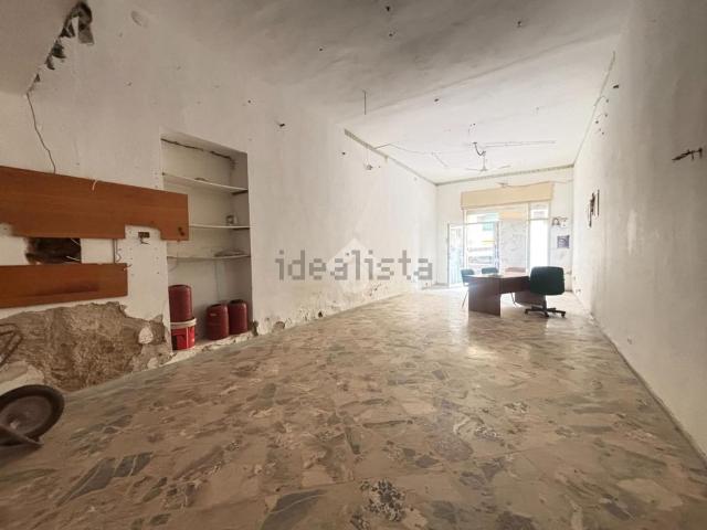 Capannone in vendita di 60 m² in Via Callicratide, 86