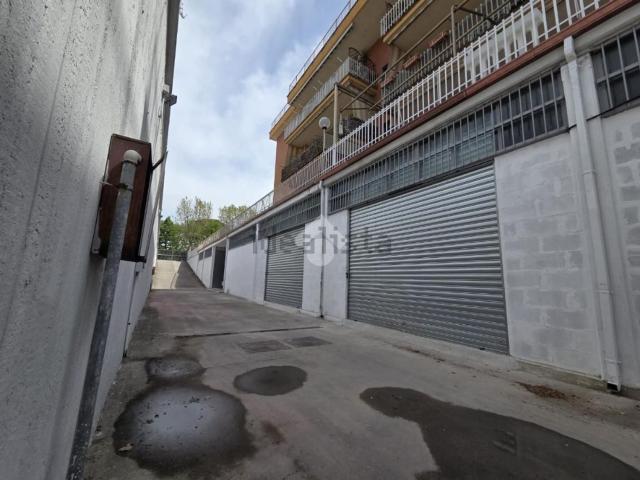 Capannone in vendita di 60 m² in Via Fratelli Wright