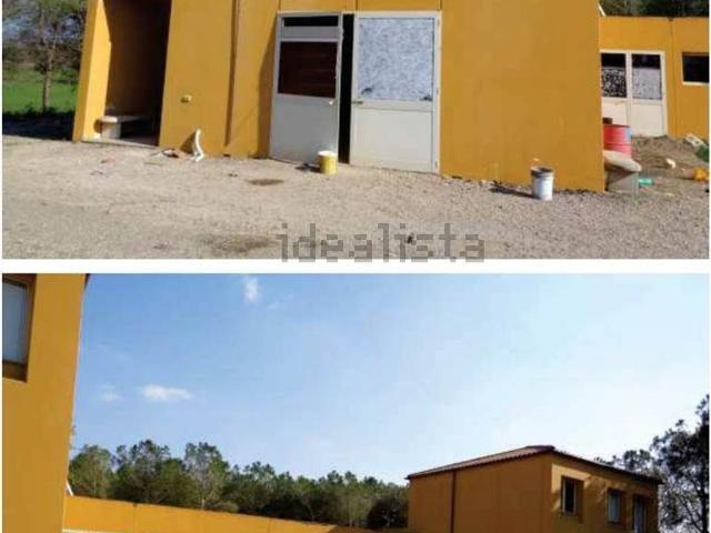 Capannone in vendita di 613 m² in Via Voltina, 14
