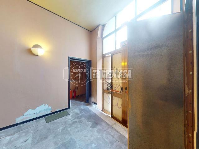 Capannone in vendita di 614 m² in Via Vincenzo Cepolla, 29