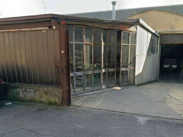 Capannone in vendita di 625 m² in Via Antonio Pacinotti