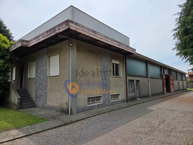 Capannone in vendita di 630 m²