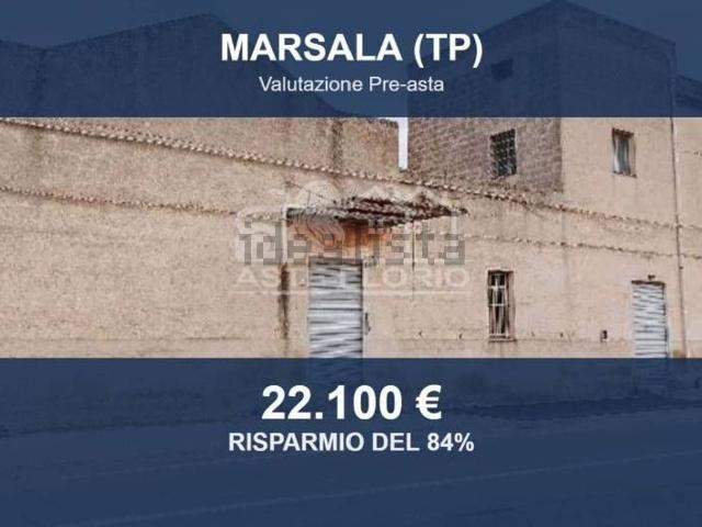 Capannone in vendita di 638 m² in Contrada Ciavolo, 311