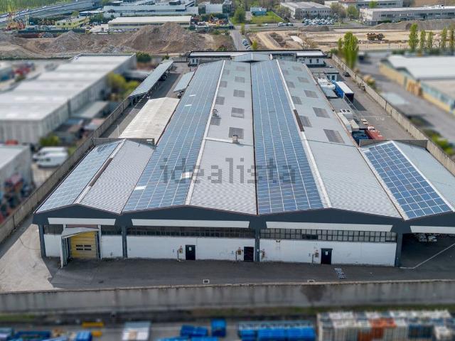 Capannone in vendita di 6400 m²