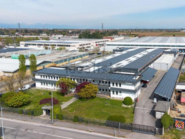 Capannone in vendita di 6400 m²