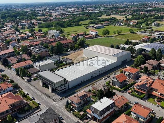 Capannone in vendita di 6500 m² in Via Livorno, 44