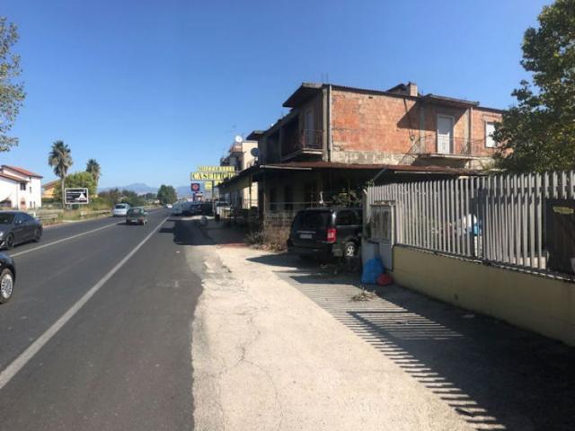 Capannone in vendita di 650 m²