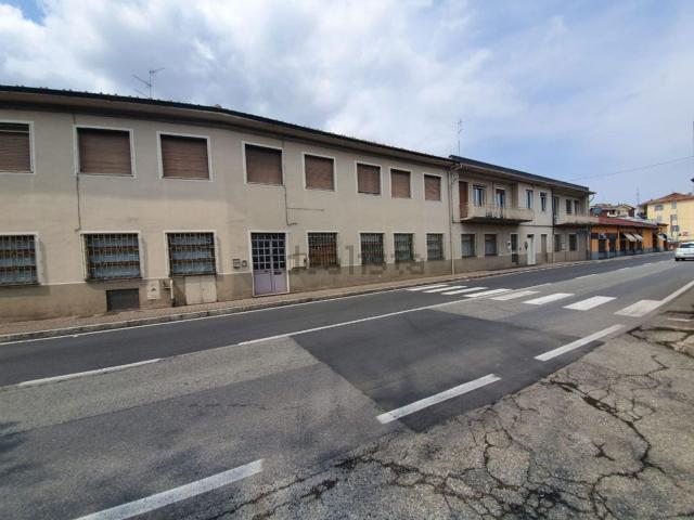 Capannone in vendita di 650 m² in Via Giuseppe Visconti, 15