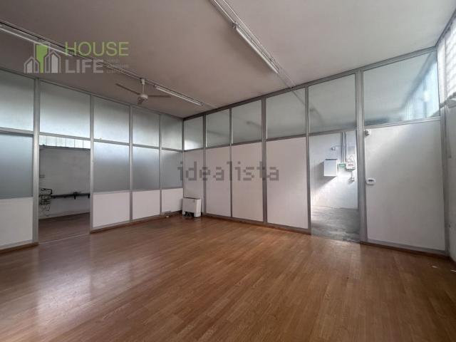 Capannone in vendita di 650 m² in Via Dalmastro