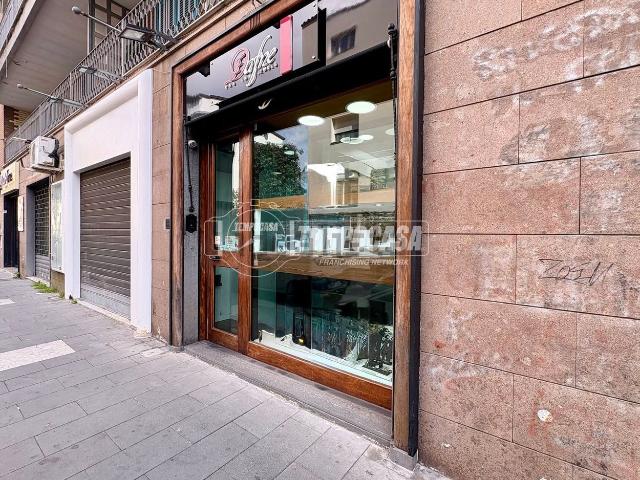 Capannone in vendita di 65 m² in Via Ettore Corcioni, 12
