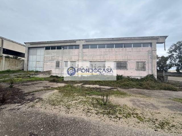 Capannone in vendita di 6600 m² in Via Giovanni Battista Amici
