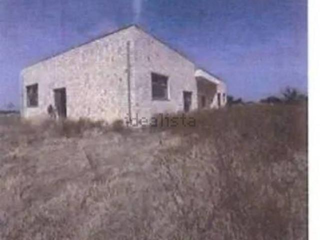 Capannone in vendita di 680 m² in Contrada Fragnito