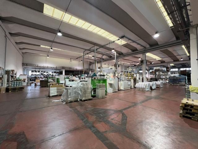 Capannone in vendita di 7000 m² in Strada della Fornace Vecchia, 3