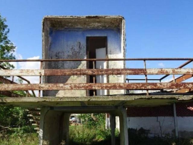 Capannone in vendita di 705 m² in Contrada Bivio Luogo