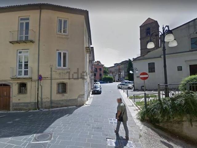 Capannone in vendita di 70 m² in Via Carlo