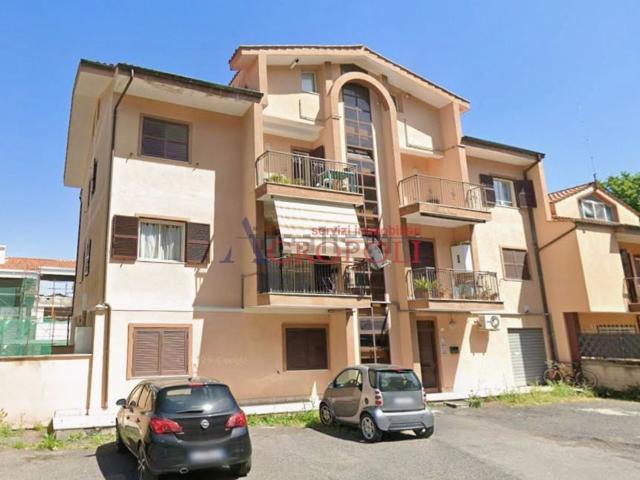 Capannone in vendita di 71 m² in Via di Cinquilla, 1