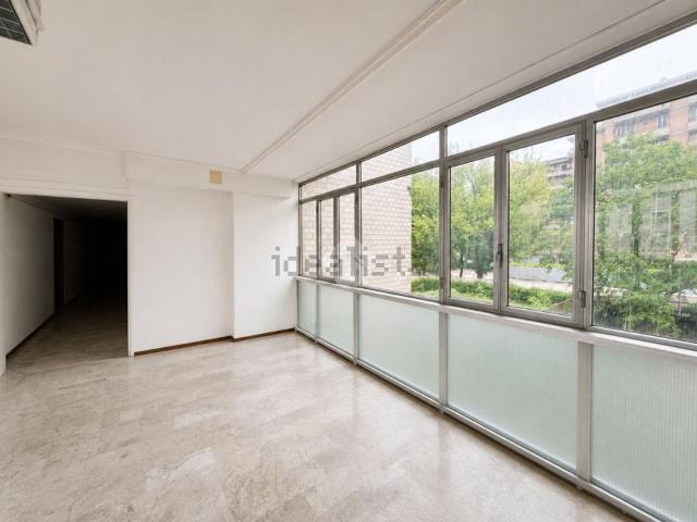 Capannone in vendita di 7200 m² in Viale don Luigi Sturzo, 49