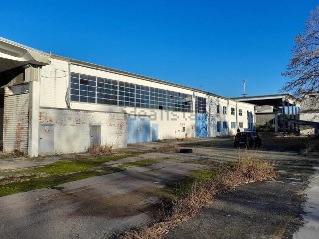 Capannone in vendita di 7500 m² in Via Arginello Foggia, 48