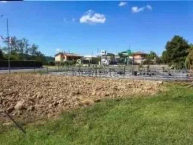 Capannone in vendita di 7605 m² in Via Faleriense Est, 73