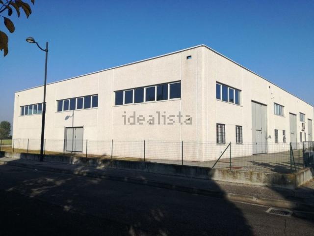 Capannone in vendita di 780 m²