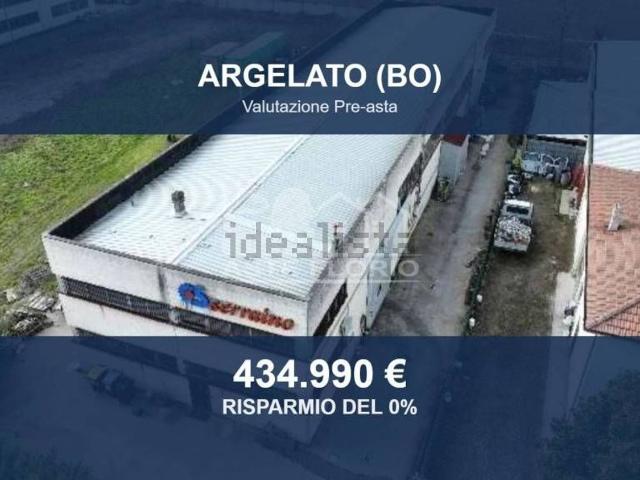 Capannone in vendita di 786 m² in Via del Lavoro, 72