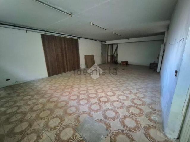 Capannone in vendita di 83 m² in Via San Francesco, 7