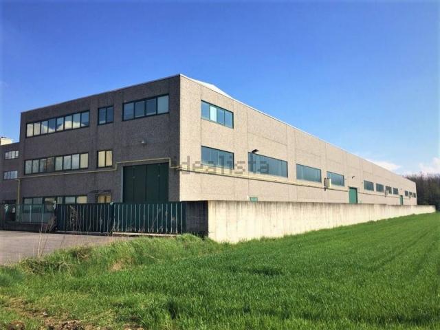Capannone in vendita di 8000 m² in Via delle industrie