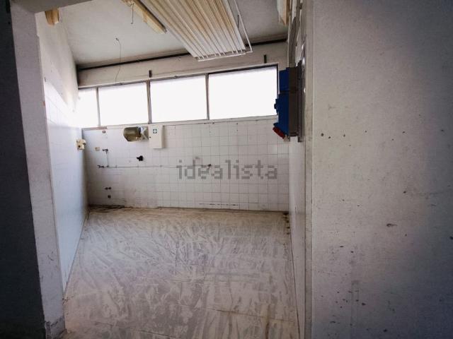 Capannone in vendita di 800 m²