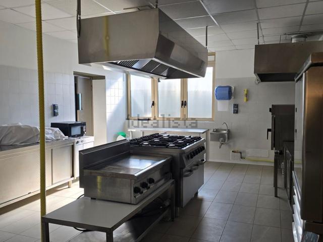 Capannone in vendita di 800 m²