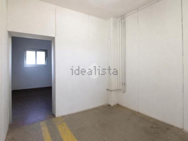 Capannone in vendita di 800 m² in Via Sant&apos Antioco, 32