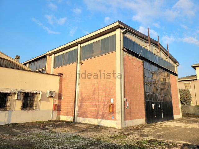 Capannone in vendita di 800 m² in Strada Gragnana, 15