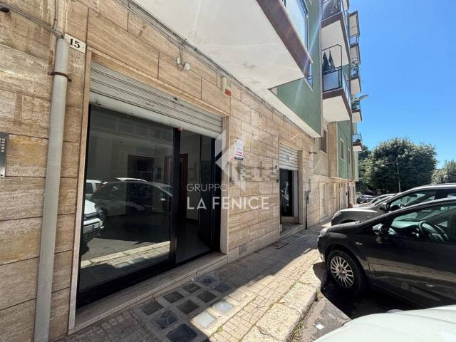Locale in vendita di 80 m² in Via delle Scienze