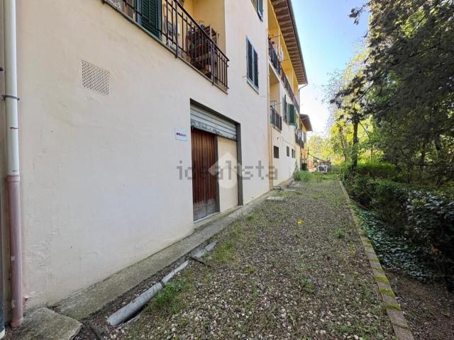 Capannone in vendita di 80 m² in Via I° Maggio, 57