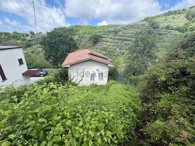 Capannone in vendita di 80 m² in Via Nuova