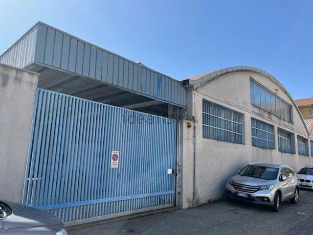 Capannone in vendita di 820 m²