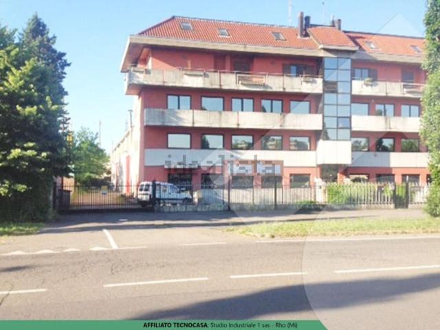 Capannone in vendita di 826 m² in Via Alcide De Gasperi, 72
